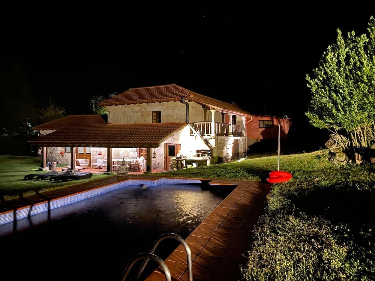 Habitaciones Con Bano Individual En Casa De Campo. Piscina. Amoeiro Exteriér fotografie